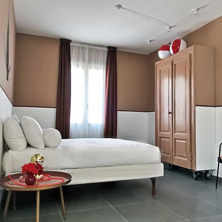 Casa Sebina - Your Design Home On The Lake - 3 Bathrooms 3 Bedrooms Desenzano del Garda Exterior foto